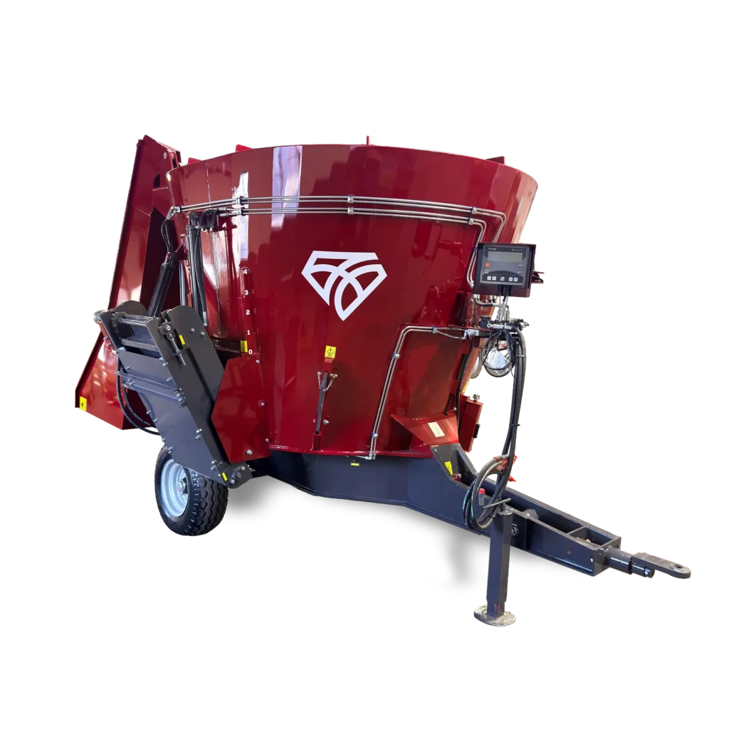 Diamond 7 Self Loader feed mixer by Diamond Implements